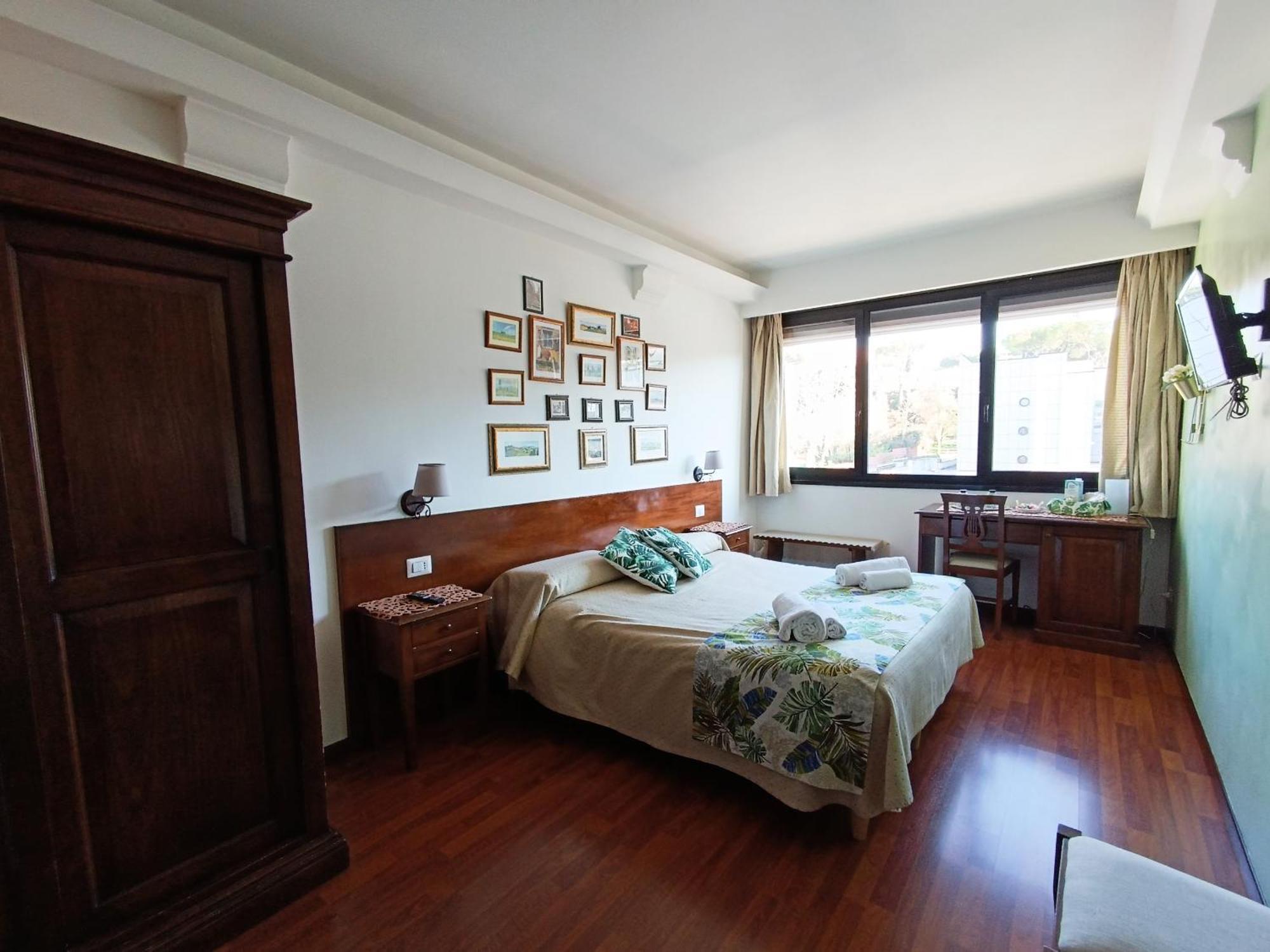 Benignicase, Rome